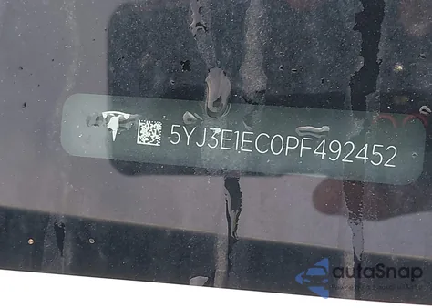 2023 Tesla Model 3 Performance Dual Motor All-Wheel Drive z USA, uszkodzony, nr VIN 5YJ3E1EC0PF492452